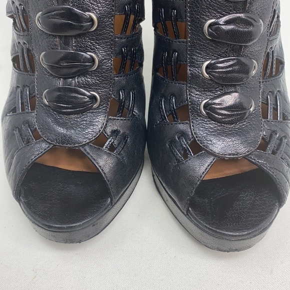 Givenchy 39 Black Leather Peep toe Platform Heel - Picture 8 of 16